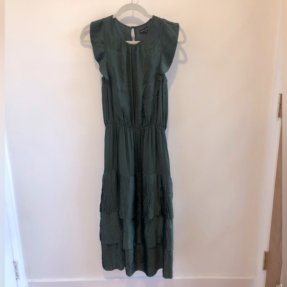 Banana Republic Emerald Silky Dress, size 6 Tall